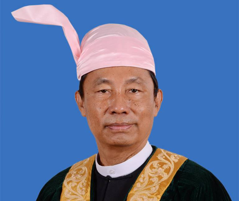 ဦးေရႊမန္းကိုု ဥပေဒေရးရာႏွင့္ အထူးကိစၥရပ္မ်ား သံုုးသပ္ေရးေကာ္မရွင္ ဥကၠ႒ တာ၀န္ေပး