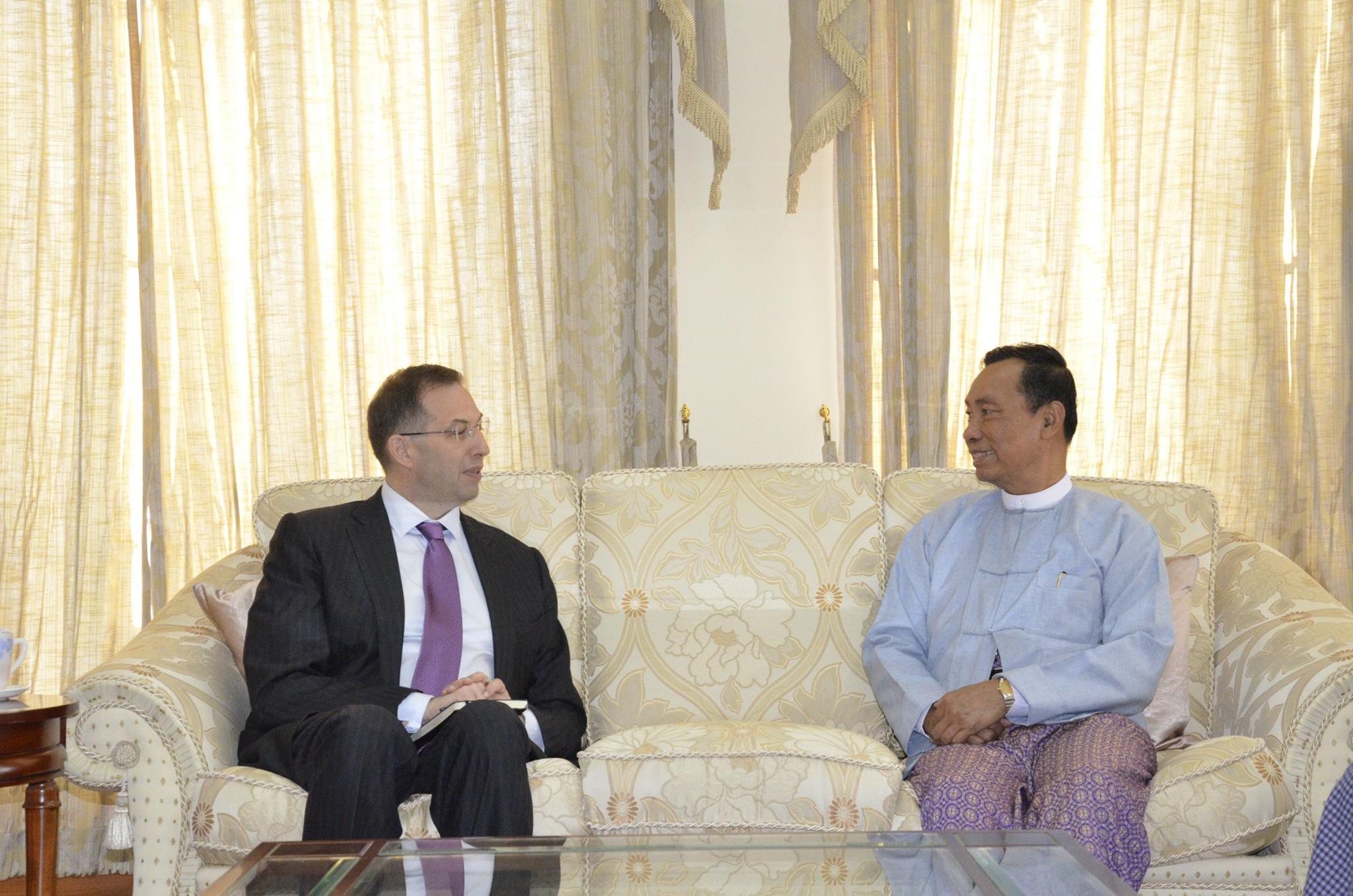 အင္အားႀကီးႏုိင္ငံႏွစ္ခုက သံအမတ္မ်ား သူရဦးေရႊမန္းႏွင့္ေတြ႔ဆုံ
