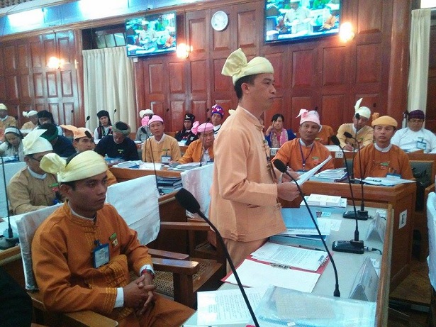 စစ္ေဘးဒုကၡသည္မ်ားကိုကူညီေပးရန္ ရွမ္းျပည္နယ္လႊတ္ေတာ္ဆံုးျဖတ္