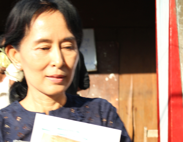 ေဒၚေအာင္ဆန္းစုၾကည္ ပထမဆံုး နိုင္ငံေရးခရီးစဥ္အျဖစ္ ပဲခူးျမို့သုိ့သြားမည္