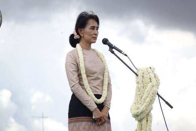 ေဒၚေအာင္ဆန္းစုၾကည္ ျပည္ေထာင္စု၀န္ႀကီး အဆိုျပဳစာရင္းတြင္ ပါ၀င္