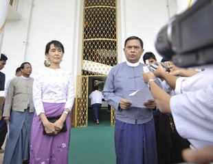 အျပုသေဘာ နွစ္ဖက္ပူးေပါင္းေဆာင္႐ြက္ေရး သေဘာတူခ်က္ အဖြဲ့ခ်ဳပ္ၾကိုဆို ေထာက္ခံ