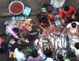 လမ္း​ေဘး​ေဈး​သည္မ်ား​ကို စည္ပင္က ဖမ္း​ျပီ