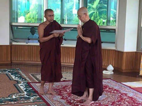 သမၼတေဟာင္း ဦးသိန္းစိန္ သာသနာ့ေဘာင္ ၀င္ေရာက္