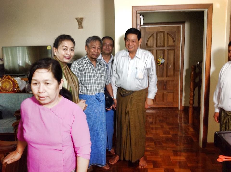 ဗုဒၶဂါယာမွာကြယ္လြန္သြားတဲ့ ရန္ကုန္ဒုၿမိဳ႕ေတာ္၀န္ေဟာင္း၏ ဆြမ္းေက်ြး (ဓာတ္ပံု)