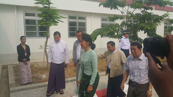 နိုင္ငံေတာ္အတိုင္ပင္ခံ ေဒၚေအာင္ဆန္းစုၾကည္ မ်က္စိခြဲစိတ္ (ဓာတ္ပုံ)