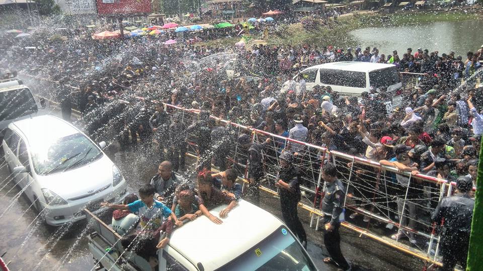 ေတာင္ငူသၾကၤန္ ဗဟိုမဏၰပ္ဖြင့္ပြဲႏွင့္ သၾကၤန္အက်ေန႔ ျမင္ကြင္းမ်ား