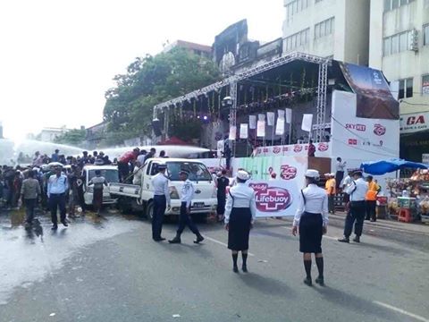 ယာဥ္စည္းကမ္း လမ္းစည္းကမ္း လုိက္နာေပးၾကရန္ ယာဥ္ထိန္းရဲတပ္ဖြဲ႔ ေမတၱာရပ္ခံ
