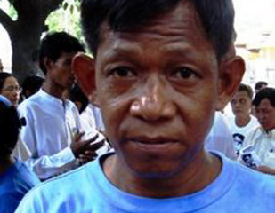 နိုင္ငံ​ေရး​အက်ဥ္း​သား​မ်ား​လြွႊတ္ရန္ တကိုယ္​ေတာ္ဆနၵျပ