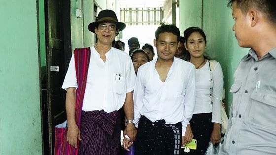 ကဗ်ာဆရာေမာင္ေဆာင္းခကို ၂၅ ရက္ေန႔ ျပန္လည္ခ်ိန္းဆုိ