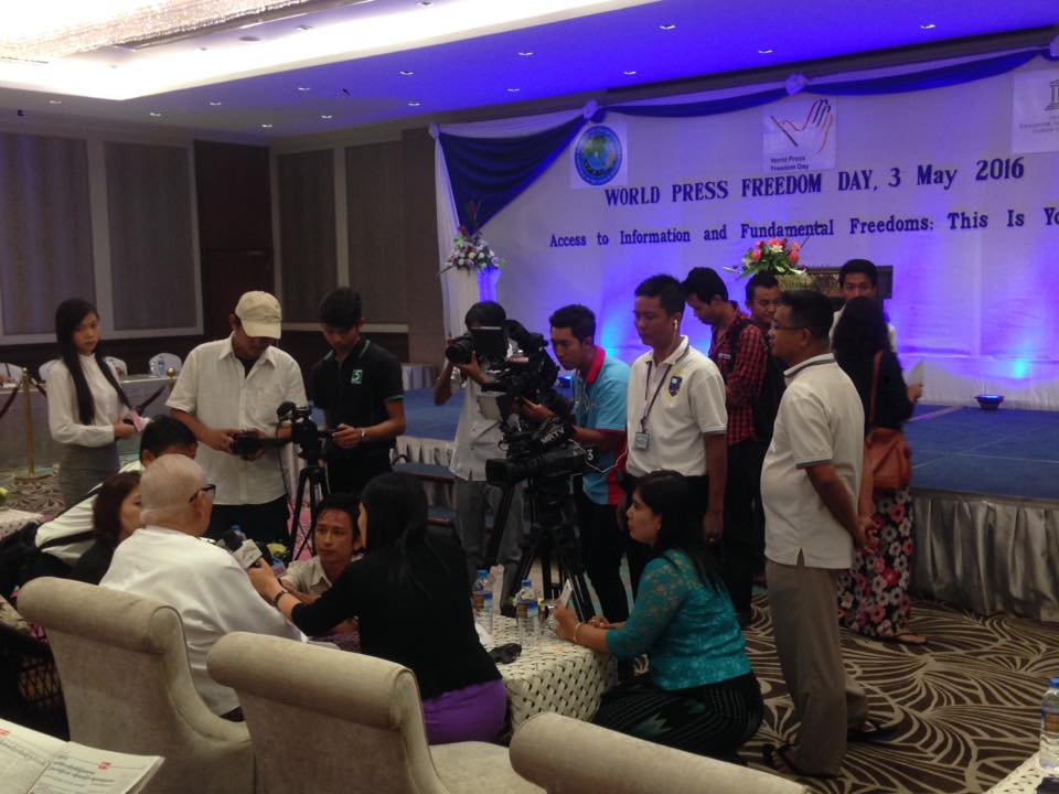 World Press Freedom Day အခမ္းအနား မစတင္ခင္ ျမင္ကြင္း (ဓာတ္ပုံ)