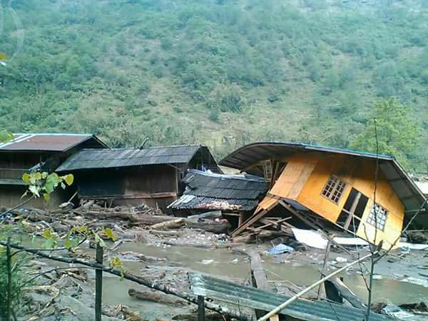 ကခ်င္ျပည္နယ္၊ ေဆာ့ေလာ္ႏွင့္ခ်ီေဖြၿမိဳ႕နယ္မွ ေက်းရြာအခ်ိဳ႕ ေျမၿပိဳၿပီး စားနပ္ရိကၡာခက္ခဲေန