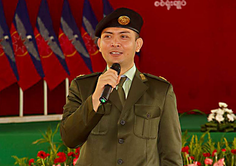 တိုက္ပြဲရပ္ၿပီး ႏိုင္ငံေရးအရေျဖရွင္းဖို႔ သေဘာထားရိွတယ္ - ဗုိလ္မႉးခ်ဳပ္ထြန္းျမတ္ႏိုင္