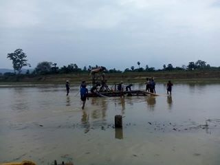 အင္းေတာ္ၿမိဳ႕နယ္ မဲဇာေခ်ာင္းအတြင္း တရားမဝင္ေရႊတူးေဖာ္ေနသည့္ ေရႊေမွ်ာမ်ား ပိုင္ရွင္မဲ့ဖမ္းမိ
