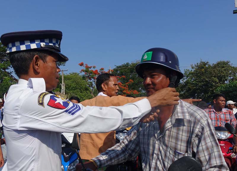 ဆိုင္ကယ္ဦးထုပ္ကမ္ပိန္း ဒလၿမိဳ႕နယ္တြင္ ျပဳလုပ္ (ဓာတ္ပံု)