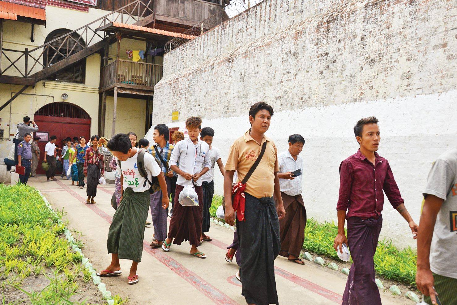 ဆႏၵျပစစ္ကိုင္းအလုပ္သမား ၃၆ ဦး ရမည္းသင္းေထာင္မွျပန္လြတ္