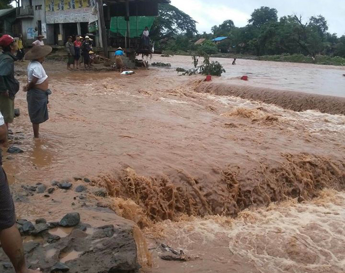 ပင္လည္ဘူးၿမိဳ႕နယ္၌ ေရႀကီးေရလွ်ံမႈေၾကာင့္ လူ၂ ဦးေသဆံုး