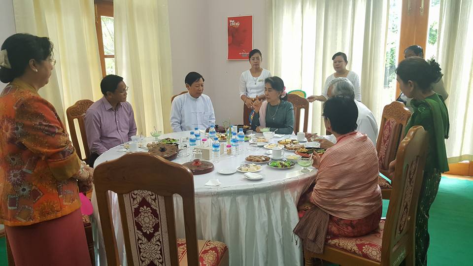 သူရဦးေအာင္ကုိ အိမ္သစ္တက္ပြဲ ႏုိင္ငံ့အႀကီးကဲမ်ား တက္ေရာက္