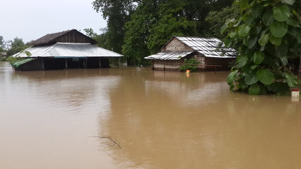 ထုံးဘုိတြင္ တံတား ၃ စင္းႏွ္င့္ အိမ္အခ်ဳိ႕ ေရထဲေမ်ာပါ၊ အိမ္ေျခ ၁၅၀၀ ေက်ာ္ ေရနစ္ျမဳပ္
