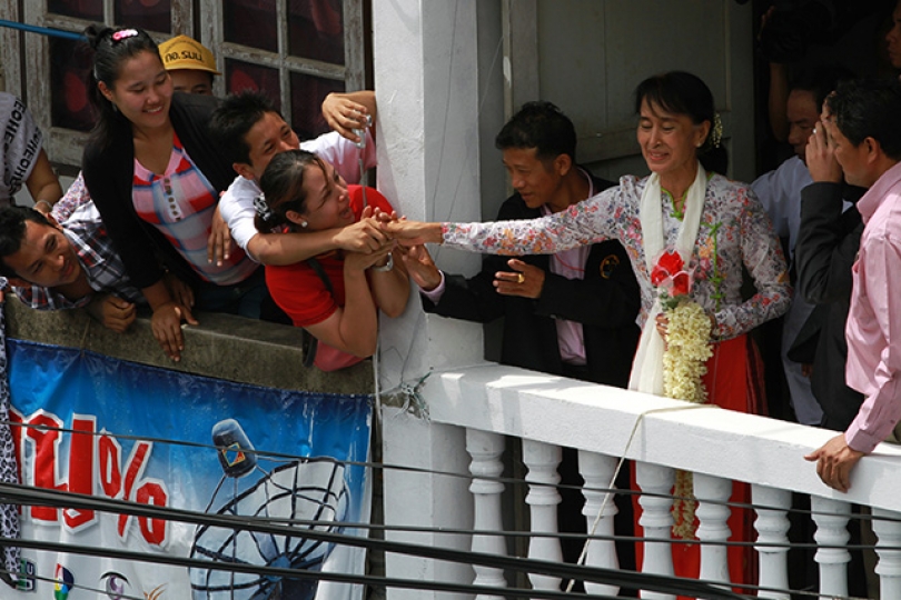 ေဒၚေအာင္ဆန္းစုၾကည္ ထိုင္းခရီးစဥ္မတိုင္မီ ျမန္မာအလုပ္သမားမ်ားကို ဖမ္းဆီး