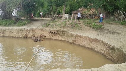မုိးညိဳၿမိဳ႕နယ္တြင္ ကမ္းပါးၿပိဳက်မႈေၾကာင့္ အိမ္ေျခ ၅၀၀ ေက်ာ္ အေရးေပၚေရႊ႕ေျပာင္း