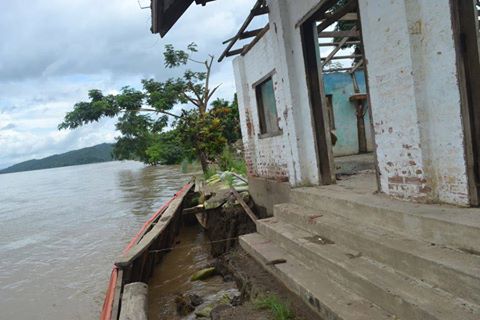 ေမာ္လိုက္ၿမိဳ႕တြင္ ကမ္းပါးၿပိဳ၍ ကုန္တင္ကုန္ခ်႐ုံးႏွင့္ ေနအိမ္ ၁ လံုး ဖ်က္လိုက္ရ