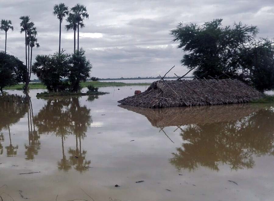 င၀န္ျမစ္ေရႀကီး ျမစ္ကမ္းအနီး ေျမနိမ့္ပိုင္းေနသူမ်ားအထူးသတိျပဳေနထုိင္ရန္မိုးဇလတိုက္တြန္း