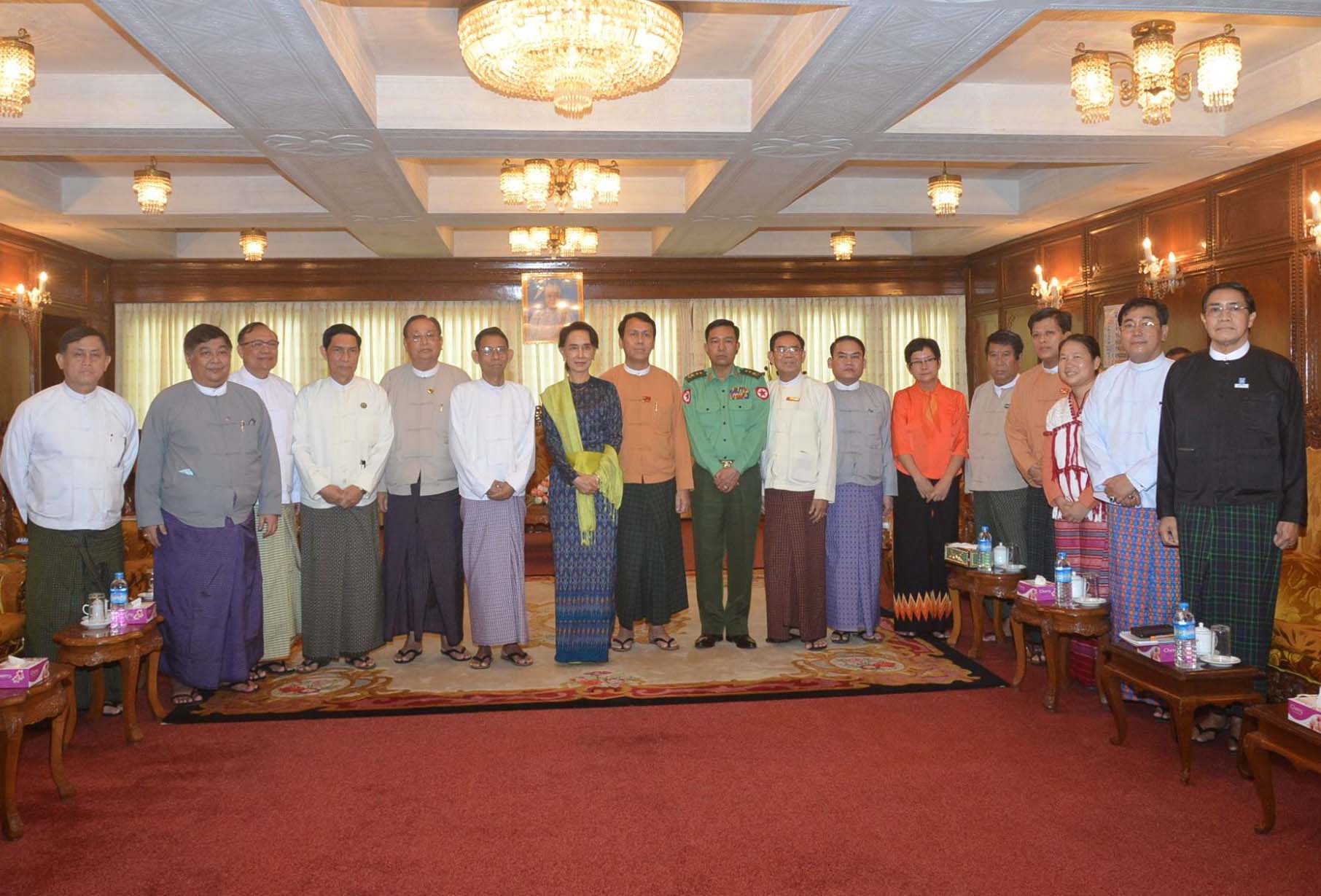 ေဒၚေအာင္ဆန္းစုၾကည္ႏွင့္ ရန္ကုန္တိုင္းအစိုးရအဖြဲ႔ ေတြ႔ဆံု