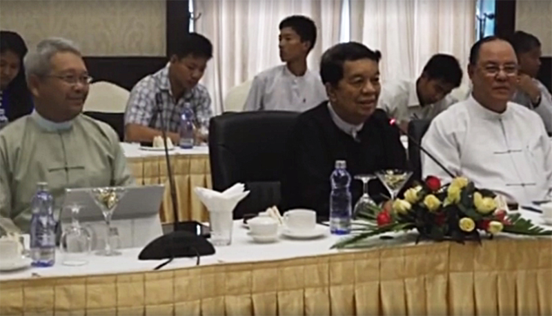 ၿငိမ္းခ်မ္းေရးေကာ္မရွင္က ႏုိင္ငံေရးေဆြးေႏြးပြဲမူေဘာင္ ၀တပ္ဖြဲ႔ကုိ ရွင္းျပ