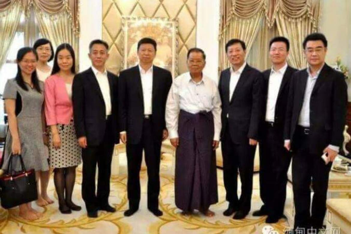 ဗုိလ္ခ်ဳပ္မႉးႀကီးေဟာင္း ဦးသန္းေရႊႏွင့္ တ႐ုတ္ကြန္ျမဴနစ္ပါတီကုိယ္စားလွယ္ေတြ႔ဆုံ