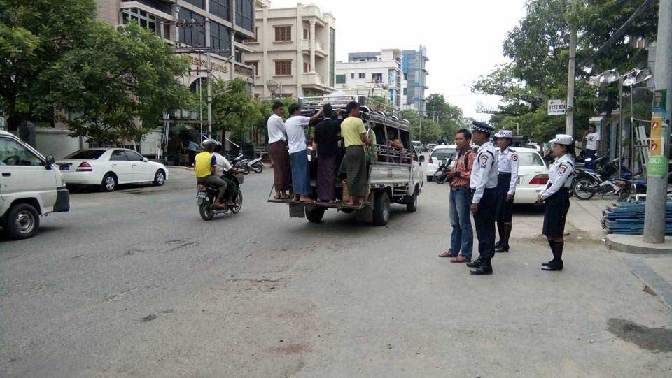 စည္းကမ္းမဲ့ယာဥ္မ်ားကို စစ္ေဆးအေရးယူမႈမ်ား မႏၱေလးတြင္ ေန႔စဥ္ျပဳလုပ္ (ဓာတ္ပံု)