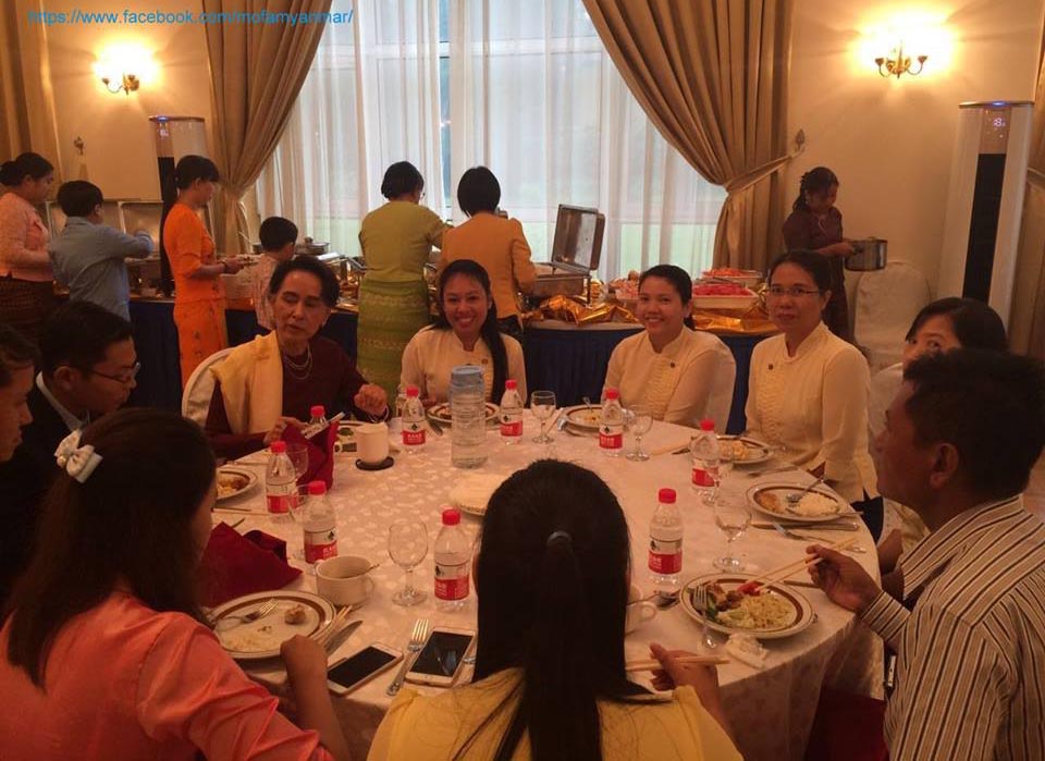 ေဒၚေအာင္ဆန္းစုၾကည္ကို တ႐ုတ္၀န္ႀကီးခ်ဳပ္က ဂုဏ္ျပဳတပ္ဖြဲ႔ျဖင့္ ႀကိဳဆိုမည္