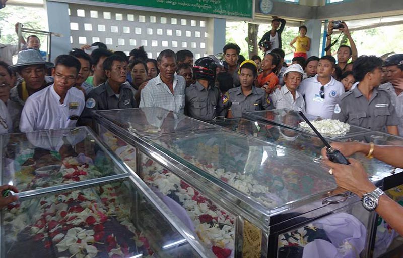 ၄ ေလာင္းၿပိဳင္လူသတ္မႈ စ်ာပန ျပည္သူမ်ား ေထာင္ႏွင့္ခ်ီ ပို႔ေဆာင္