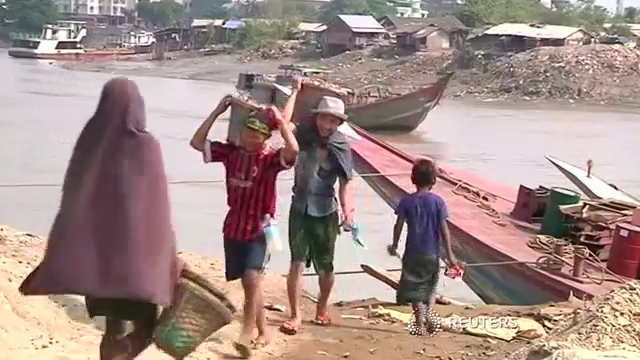 ကေလးအလုပ္သမား ၆ သိန္းေက်ာ္ အႏၱရာယ္ရွိ လုပ္ငန္းမ်ားတြင္ လုပ္ကိုင္ေနရ