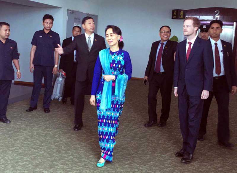ေဒၚေအာင္ဆန္းစုၾကည္ ခရီးစဥ္တြင္း ျမန္မာ-ကန္ ေရွ႕ဆက္မည့္ေျခလွမ္း အနာဂတ္ ေဆြးေႏြးပဲြ က်င္းပမည္