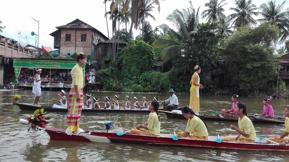 ေက်ာက္ႀကီးတြင္ မီးေမွ်ာပြဲႏွင့္ေလွေလွာ္ၿပိဳင္ပြဲ က်ငး္ပ (ဓာတ္ပံု)