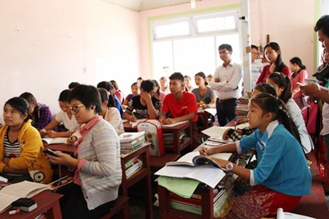 ေက်ာက္မဲေဒသ တုိက္ပြဲမ်ားေၾကာင့္ ေက်ာင္းသားအခ်ိဳ႕ ပညာသင္ၾကားေရး အခက္ႀကံဳ