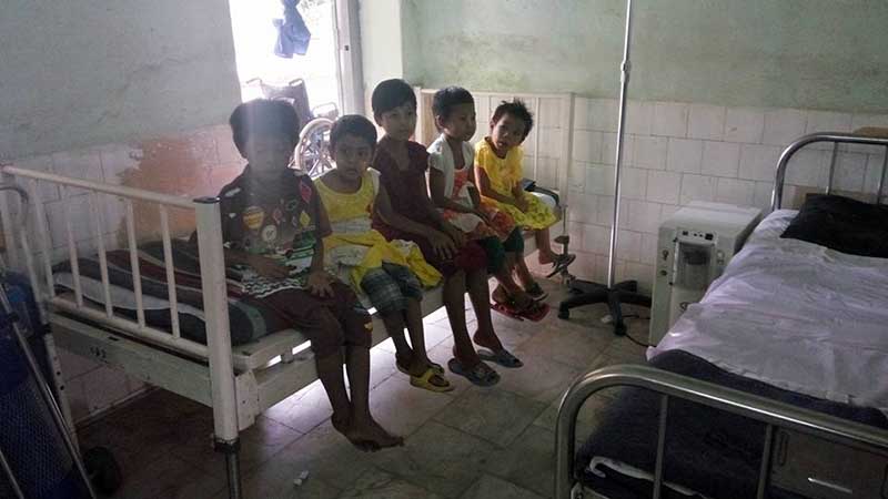 ေတာင္ငူတြင္ မူလြန္ကေလးငယ္မ်ား ကူးစက္ေရာဂါတမ်ဳိးေၾကာင့္ ေဆး႐ုံပို႔ေဆာင္ ကုသေနရ