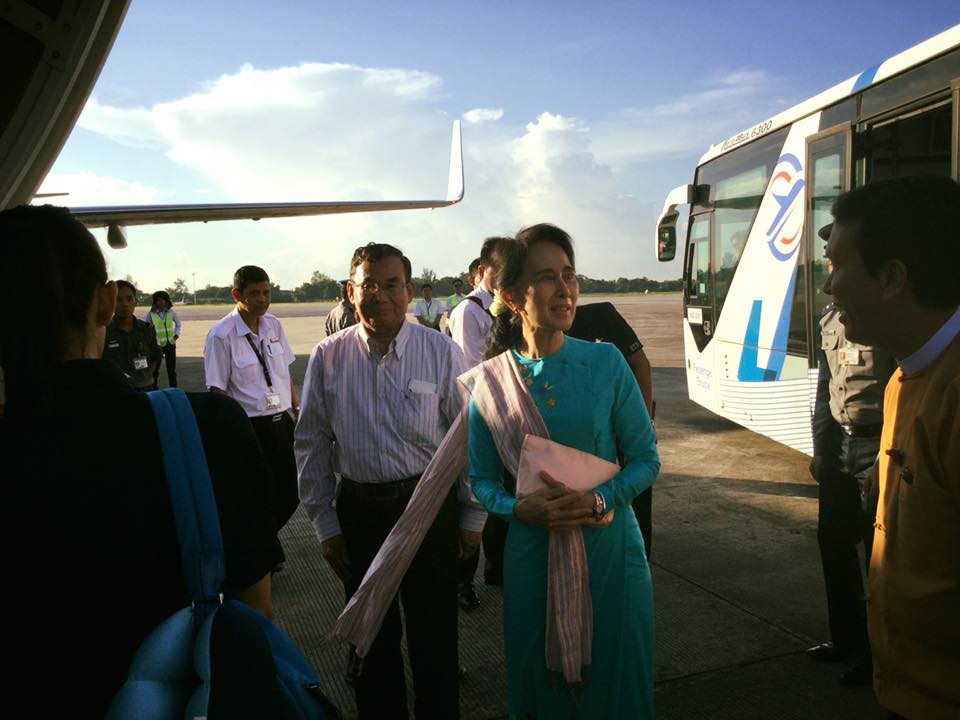 ေဒၚေအာင္ဆန္းစုၾကည္ က်န္းမာေရးေကာင္းမြန္စြာျဖင့္ ေနျပည္ေတာ္သို႔ ထြက္ခြာ