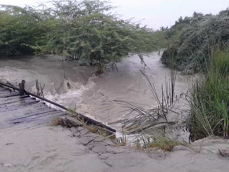 မိုးသည္းထန္စြာရြာသြန္းမႈေၾကာင့္ ၀မ္းတြင္းၿမိဳ႕နယ္တြင္ လယ္ယာေျမမ်ားႏွင့္ တံတားမ်ား ပ်က္စီး