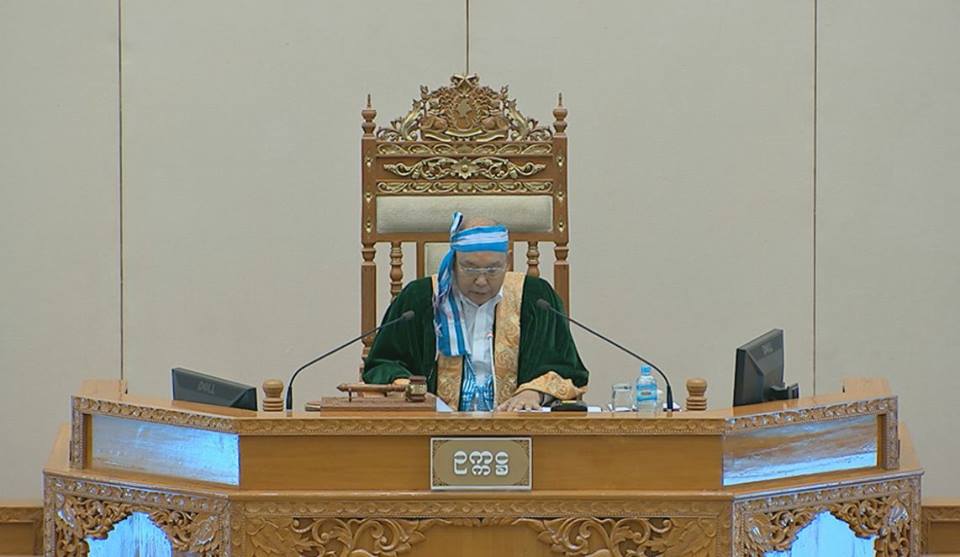 ရင္းႏွီးျမႇဳပ္ႏွံမႈ ဥပေဒၾကမ္းကို မျပင္ဆင္ဘဲ အျမန္အတည္ျပဳရန္ မန္း၀င္းခုိင္သန္း တုိက္တြန္း