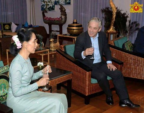 ေဒၚေအာင္ဆန္းစုၾကည္ ၿဗိတိန္ႏိုင္ငံ ေအာက္လႊတ္ေတာ္ဥကၠ႒ႏွင့္အဖြဲ႔အား ဧည့္ခံ