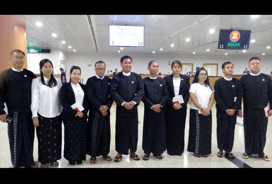 ၈၈ မ်ိဳးဆက္အဖြဲ႔ တ႐ုတ္ေလ့လာေရးခရီး ထြက္ခြာ