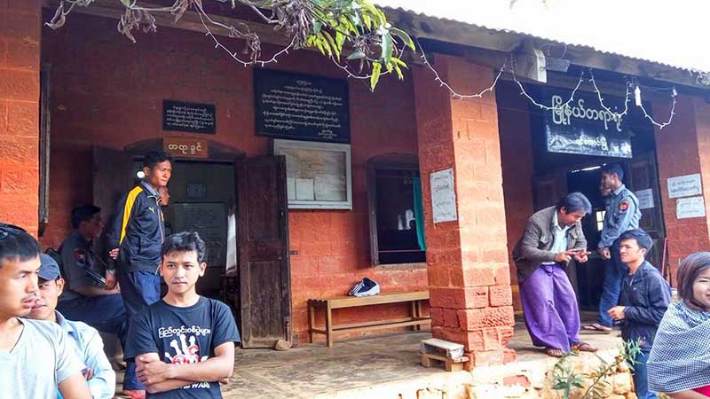 ပအို၀္းဂ်ာနယ္အယ္ဒီတာ ၂ဦးကို အသေရဖ်က္မႈျဖင့္ ျပစ္ဒဏ္ခ်မွတ္
