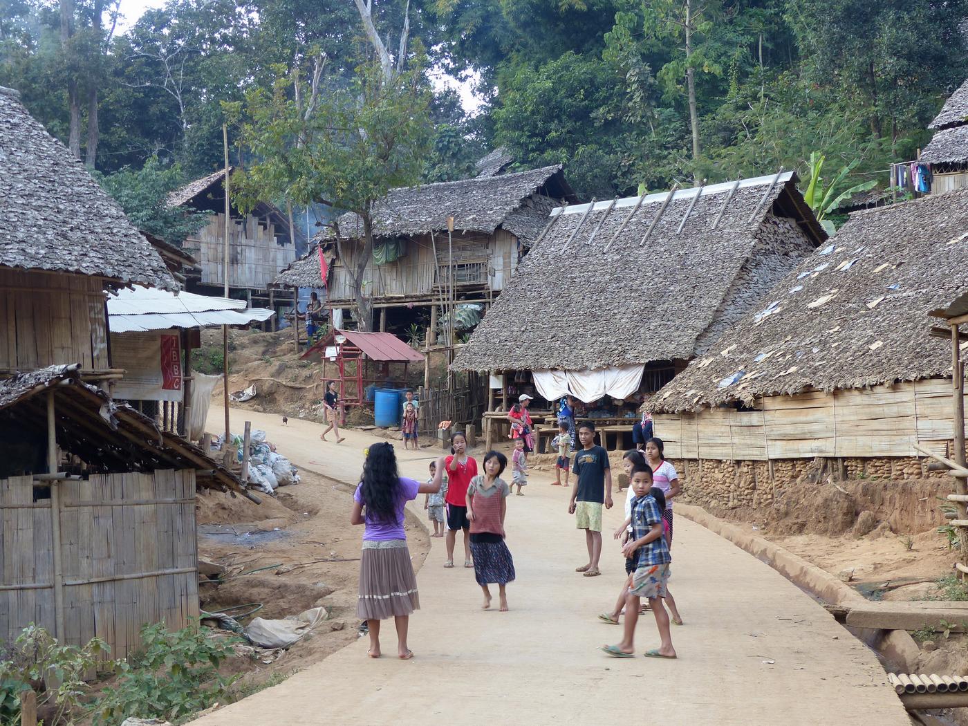ဒုကၡသည္ အေယာက္ ၉၀ ျပည္တြင္း တရားဝင္ျပန္မည္