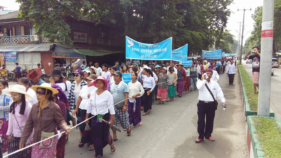 ၿငိမ္းခ်မ္းေရးအတြက္ ျမစ္ႀကီးနားတြင္ လူမ်ဳိးေပါင္းစုံ စီတန္းလွည့္လည္ပြဲျပဳလုပ္ (ဓာတ္ပုံ)
