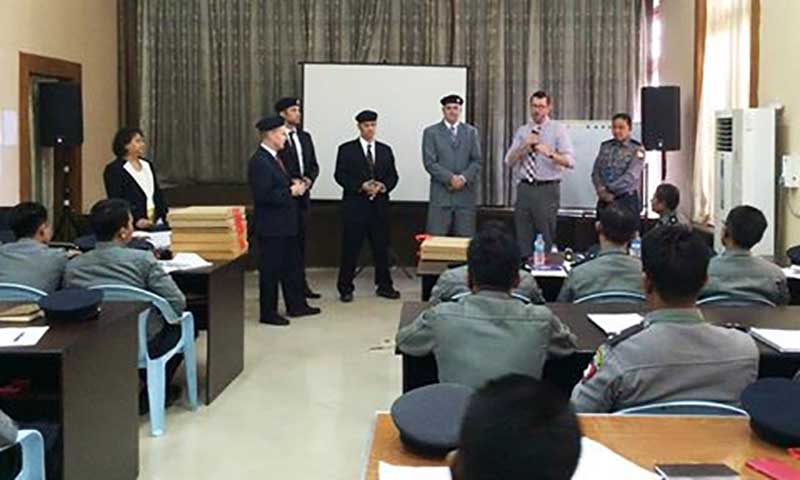 အေမရိကန္ အက္ဖ္ဘီအိုင္ႏွင့္ ပူးေပါင္းလုပ္ေဆာင္ရန္ မရွိေသးဟု ရဲတပ္ဖြဲ႔ ေျပာ