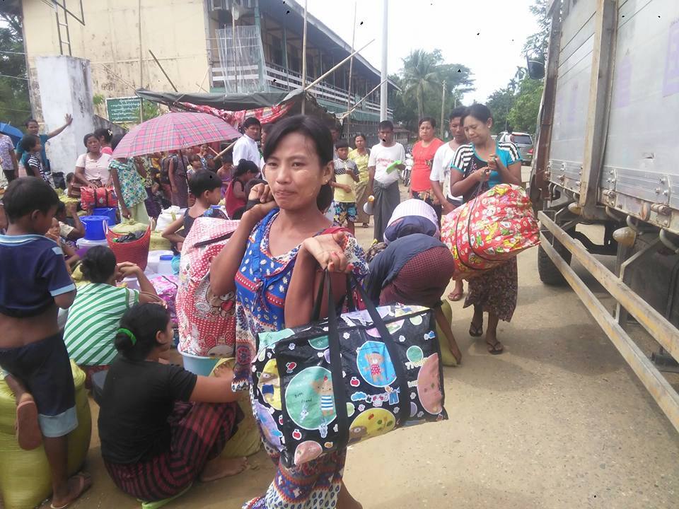 အၾကမ္းဖက္မႈေၾကာင့္ ထြက္ေျပးလာသည့္ ရခိုင္ဒုကၡသည္မ်ား ေနရပ္ျပန္