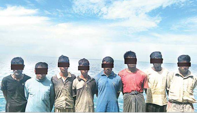 ဘဂၤလားေဒ့ရွ္ႏုိင္ငံသား ၃ ဦးအပါအ၀င္ မသကၤာဖြယ္ဘဂၤါလီ ၁၅ ဦးဖမ္းမိ