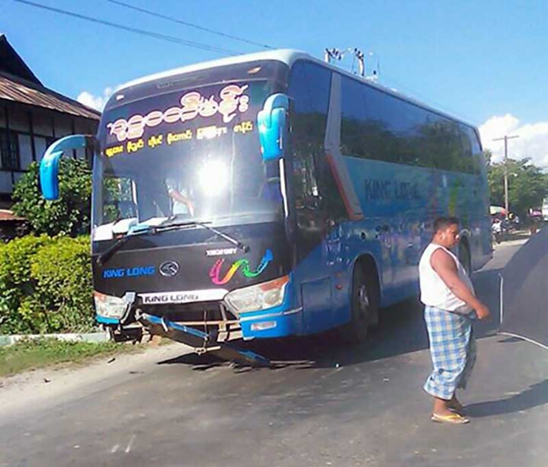 မွန္လံုယာဥ္ ႏွင့္ ဆိုင္ကယ္တိုက္မိ၊ ေက်ာင္းသား ၂ ဦး ေသဆံုး